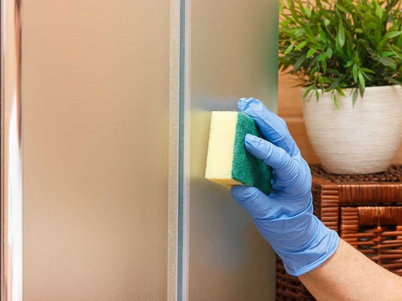 Bảo quản vệ sinh cửa chống cháy- 1