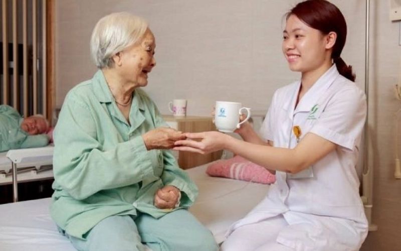 Công việc của giúp việc chăm người bệnh tại Hồng Phúc 