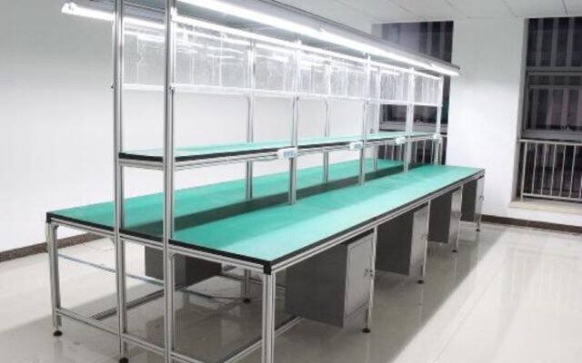 Bàn thao tác công nghiệp là gì? 