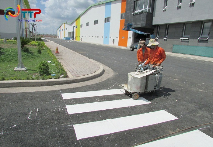 Quy trình sơn kẻ vạch