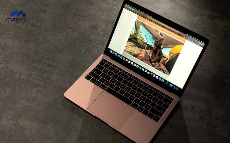 Macbook Air 2019 sở hữu thiết kế sang trọng, siêu mỏng nhẹ