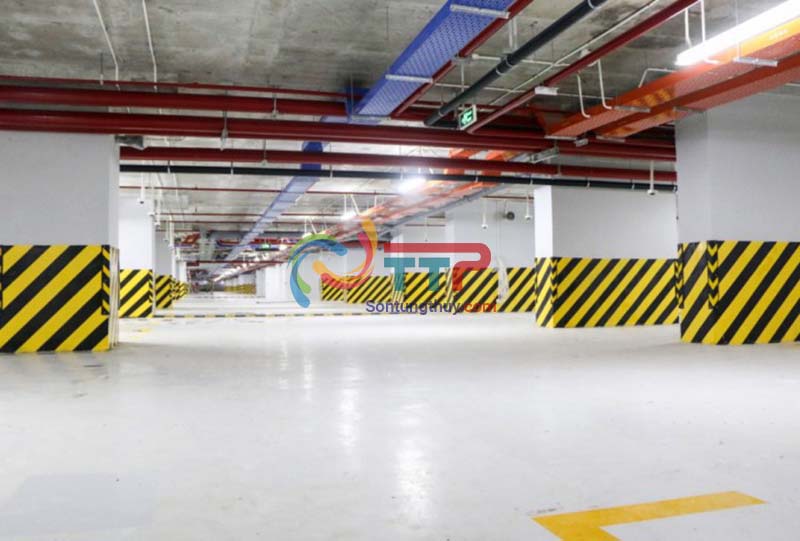 Báo giá sơn kẻ vạch đường tầng hầm: Các yếu tố ảnh hưởng