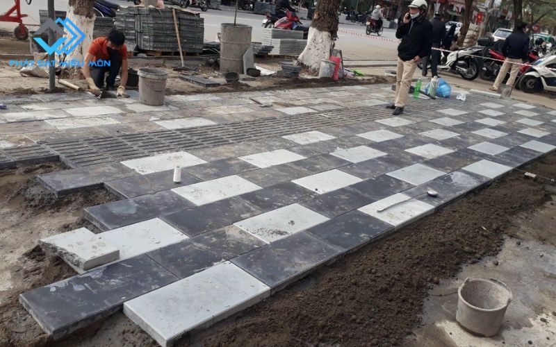 Thi công gạch block tự chèn