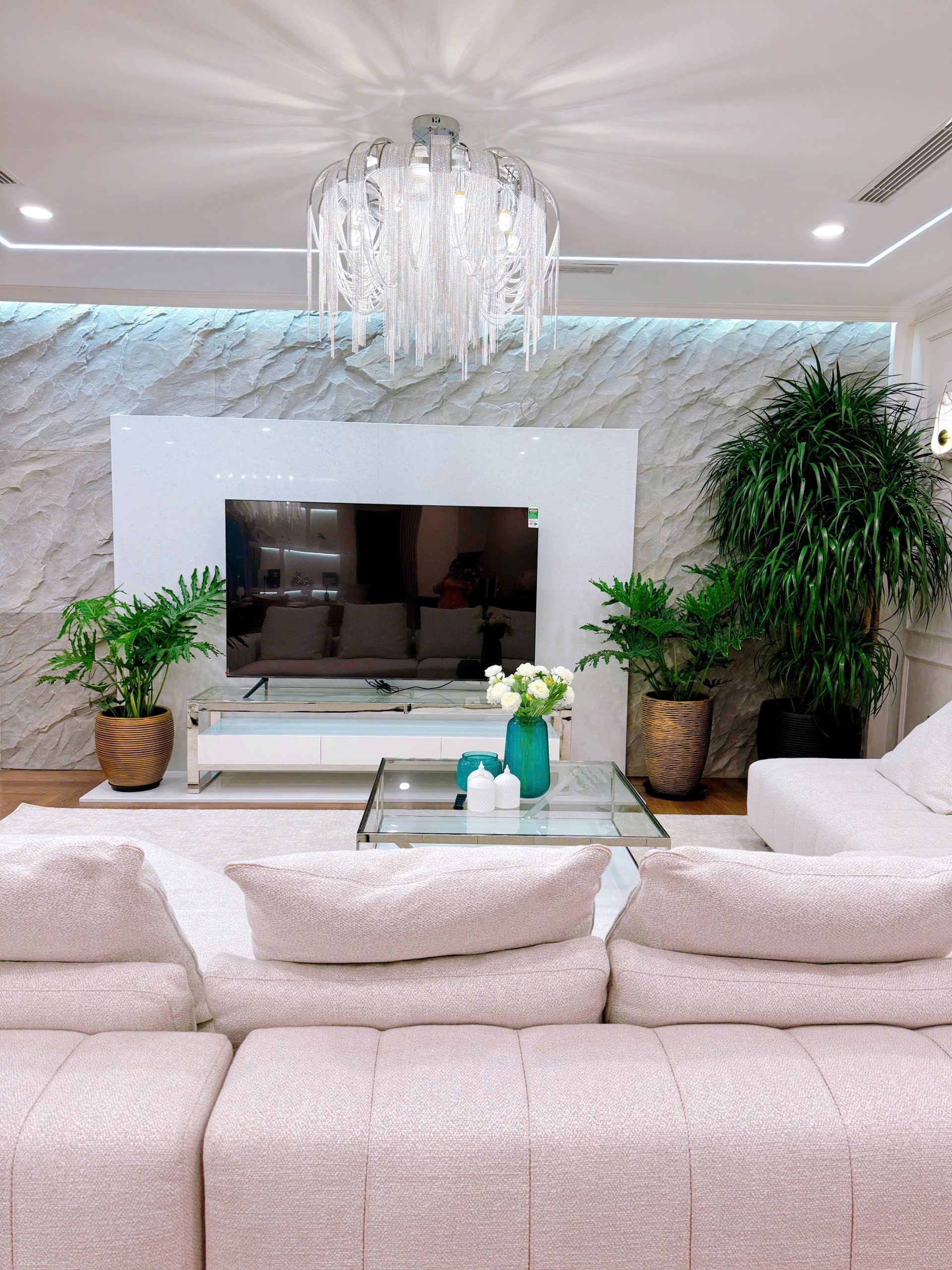 Kích thước và ánh sáng không gian