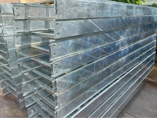 Thang cáp mạ kẽm nhúng nóng