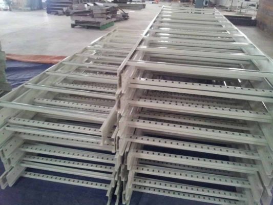 Thang cáp sơn tĩnh điện mạ kẽm