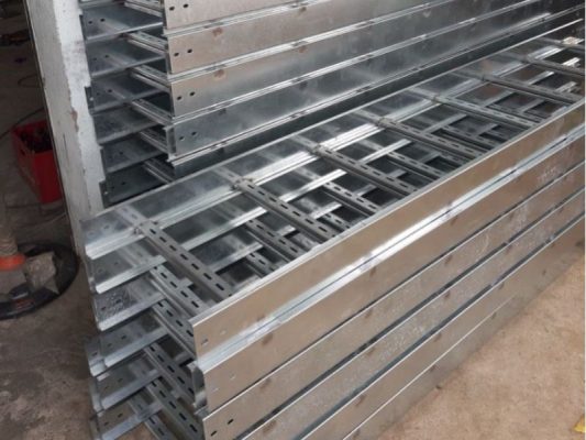 Thang cáp mạ kẽm điện phân