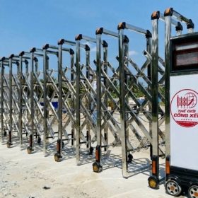 Mua cửa cổng xếp ở đâu uy tín? Kinh nghiệm chọn đơn vị chất lượng