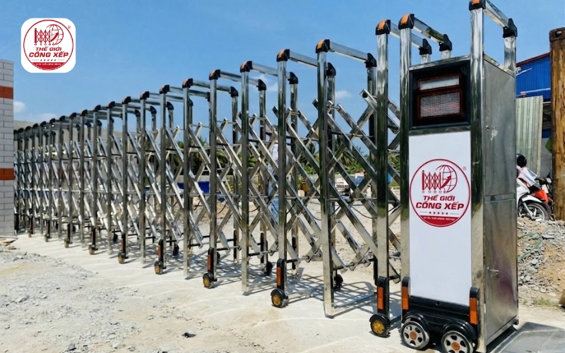 Cửa cổng xếp